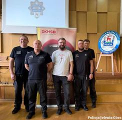 Policjanci, służby i studenci wspólnie dla życia – akcja rejestracji dawców szpiku w Jeleniej Górze