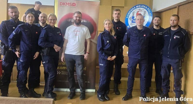 Policjanci, służby i studenci wspólnie dla życia – akcja rejestracji dawców szpiku w Jeleniej Górze