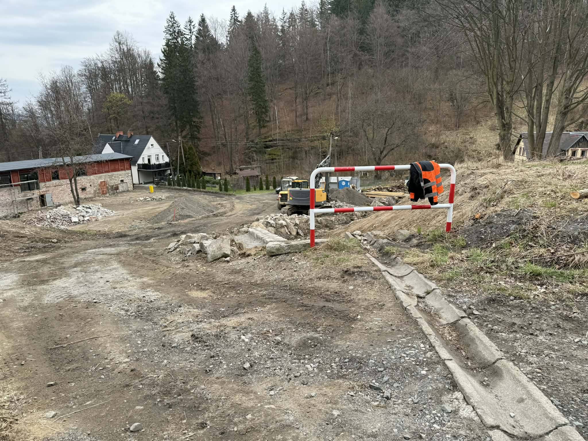 Remontują ulicę Pod Chojnikiem