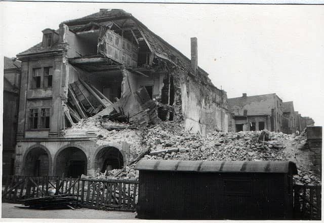 To dzisiejsza siedziba Biura Wystaw Artystyczych, dawna winiarnia. W trakcie wyburzania w latach 60.