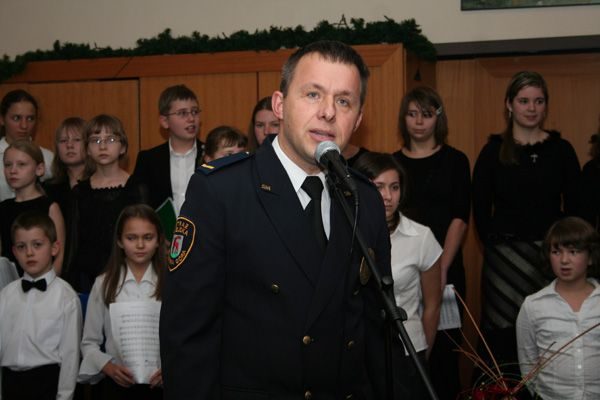Inspektor Rybarczyk zaśpiewał „aniołom”