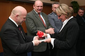 Inspektor Rybarczyk zaśpiewał „aniołom”