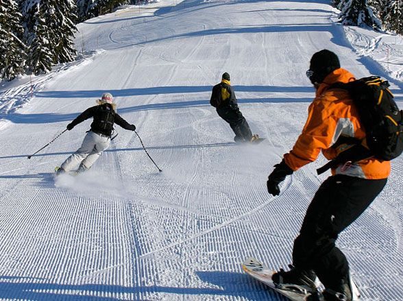 Skibusy zawiozą narciarzy na stoki
