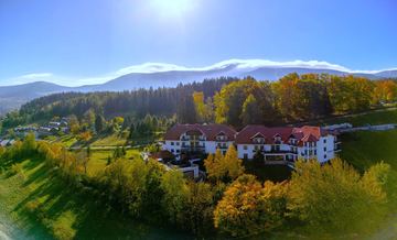 Pierwsza Komunia Święta tuż–tuż! Ostatnie wolne terminy i zapisy na kolejny rok w sercu Karkonoszy