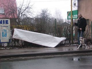 Wichura zaszalała i przywiała zimę