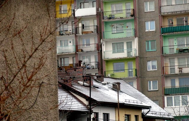 Czy nad wieżowcami przy ul. Działkowicza ciąży fatum?
