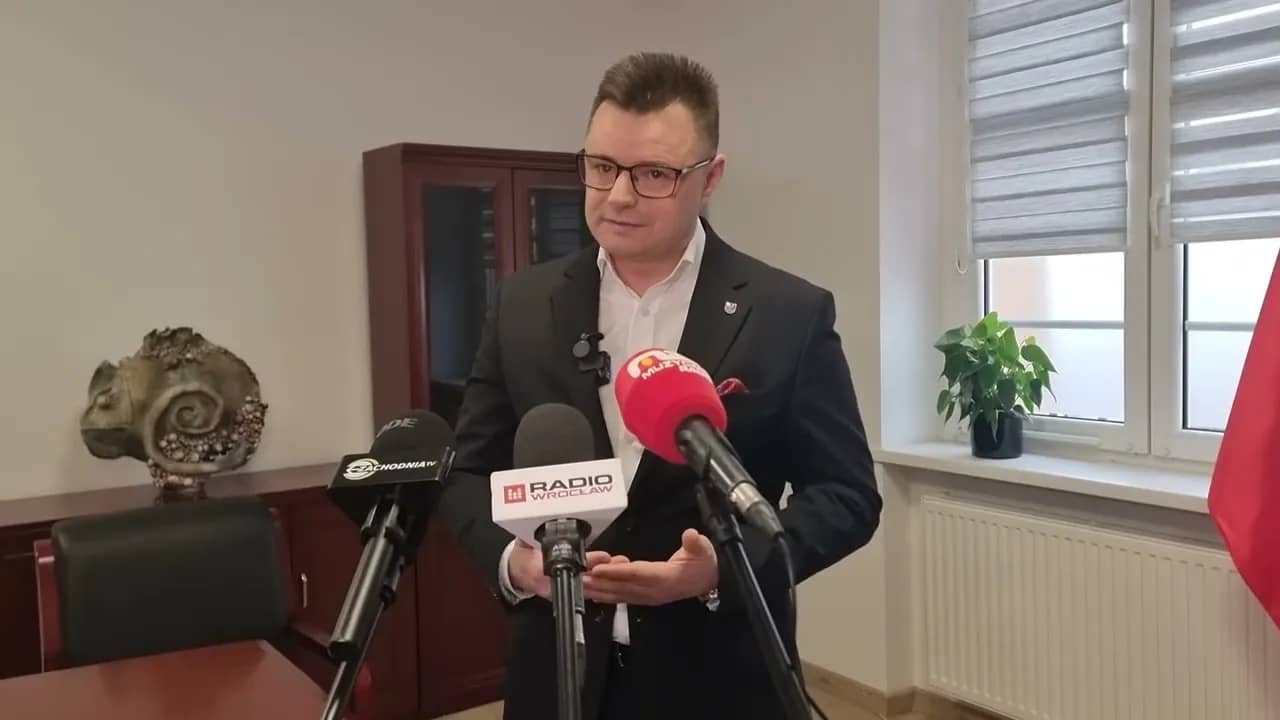 Starosta wyjaśnia w sprawie swojego wykształcenia