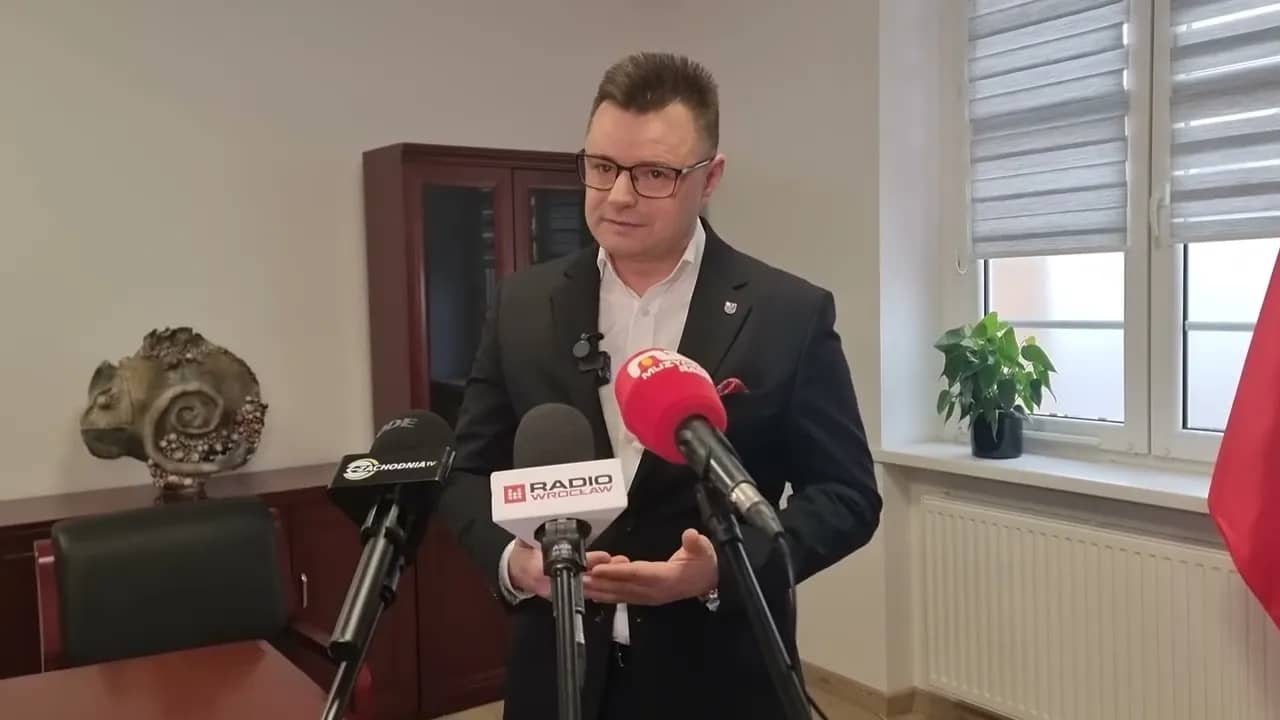 Starosta wyjaśnia w sprawie swojego wykształcenia