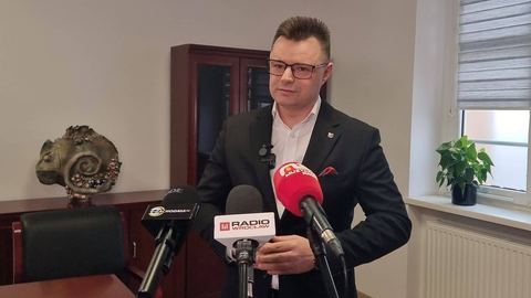 Starosta wyjaśnia w sprawie swojego wykształcenia