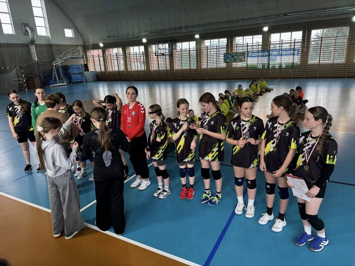 Nasze dziewczyny wicemistrzyniami strefy