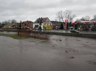 Grzmotnęły marcowe pioruny – alarm przeciwopowodziowy