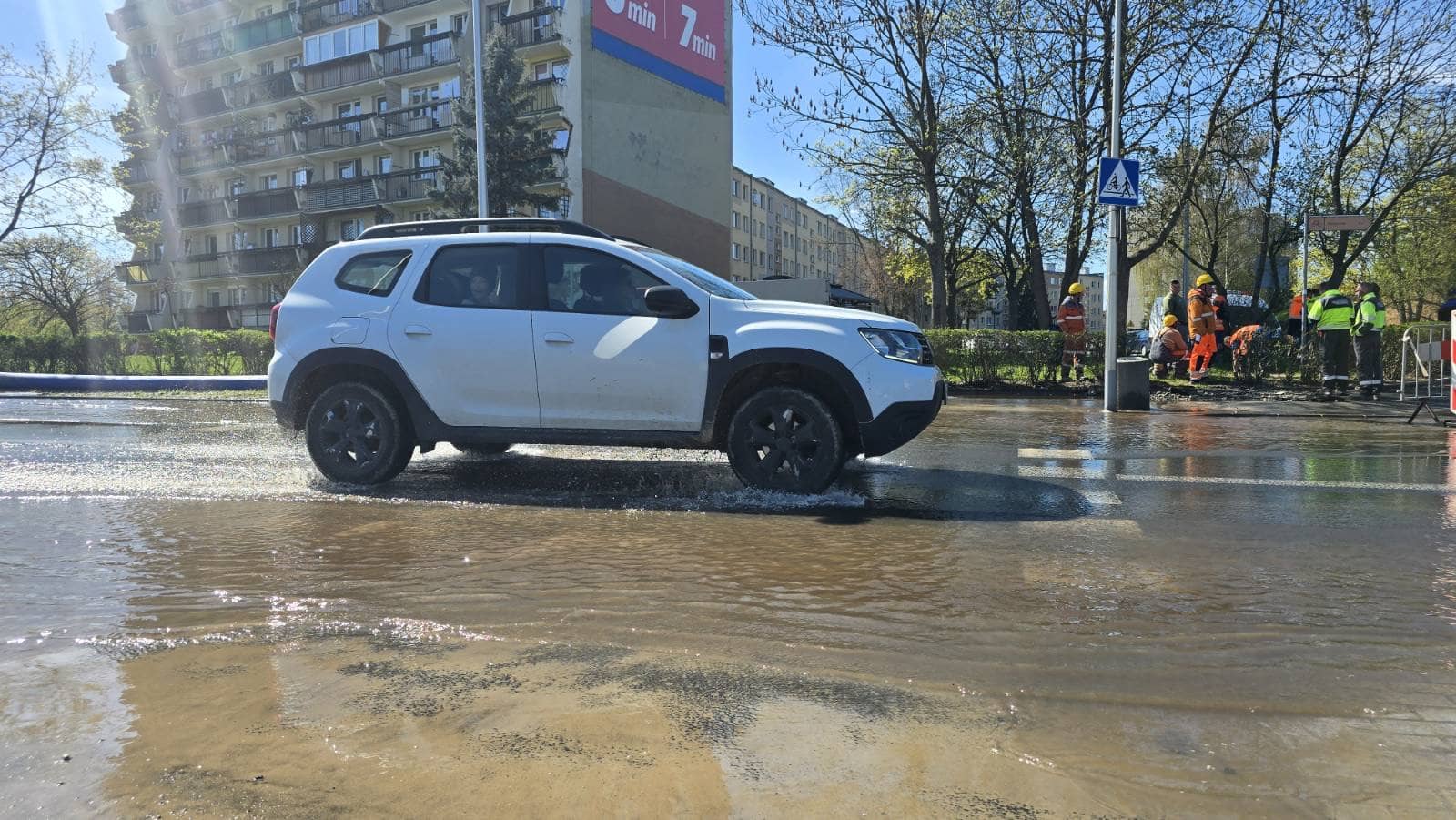 Pół Zabobrza pływa