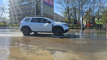 Pół Zabobrza pływa