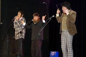 Beczka śmiechu z „Wyrwigroszami” – hitem „Donald marzy”