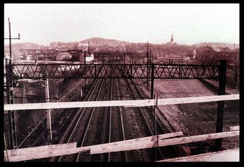 Miasto widziane z estakady w budowie. 1995.