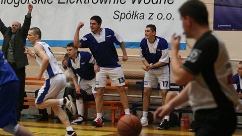 Koszykarze Sudetów zdeklasowali rywala na starcie play off o I ligę