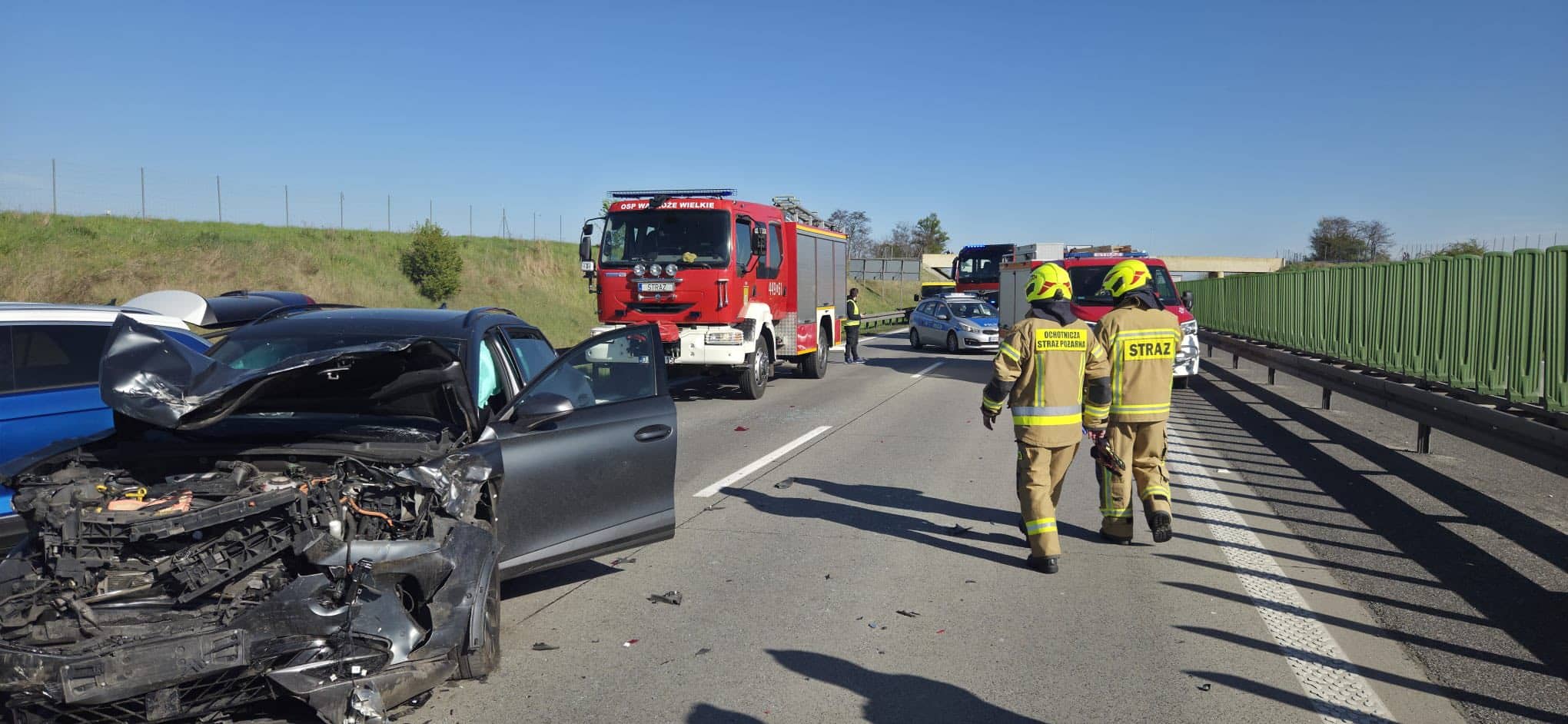 Mały karmbol z udziałem czterech samochodów