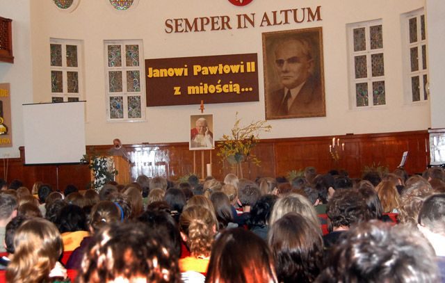Uczniowie pamiętali o Papieżu