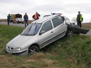 Wypadek przed Barcinkiem – są ranni