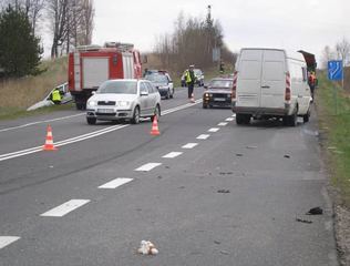 Wypadek przed Barcinkiem – są ranni