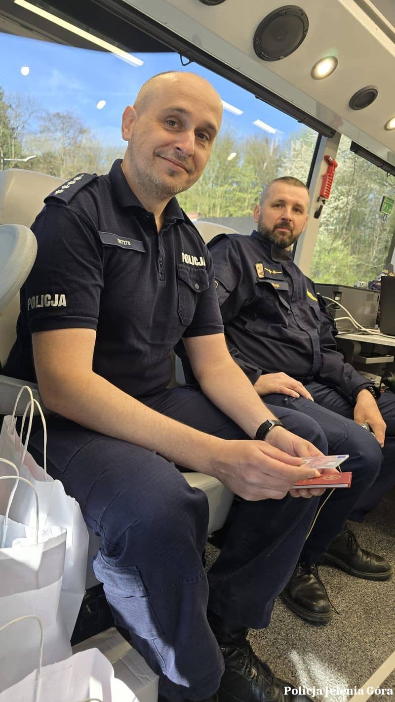 Mundurowi oddają krew – wspólna akcja w Jeleniej Górze z dużym odzewem