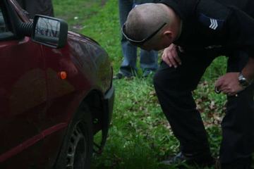 Zerwał się z holu i wpadł na pobocze