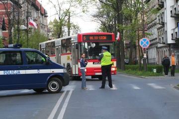 Groźny wypadek obok sądu