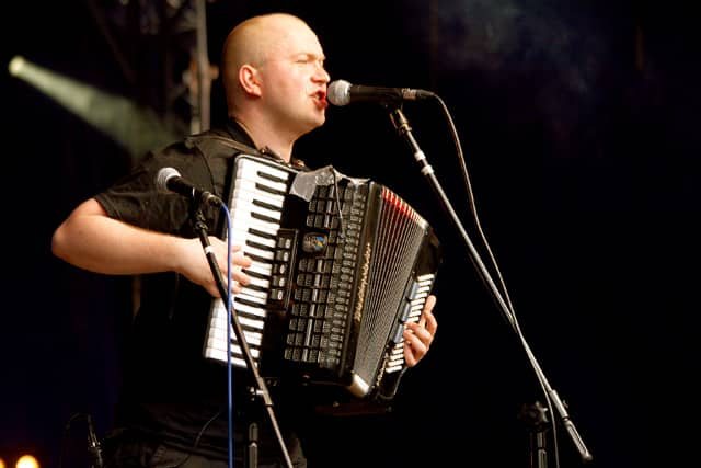 Biało–czerwona Jelenia Góra z gwiazdami rocka