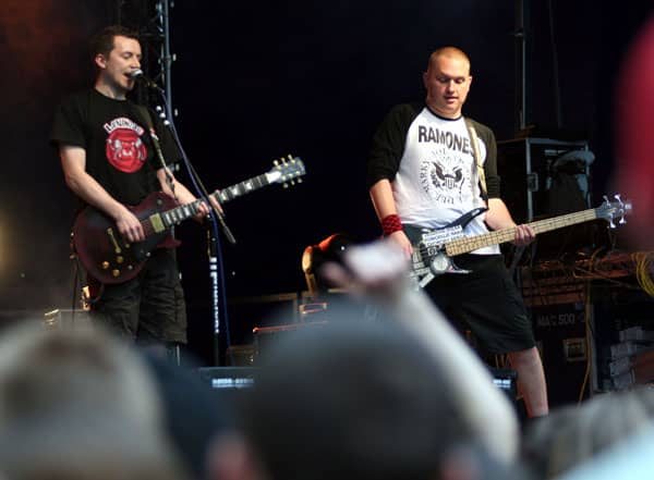 Biało–czerwona Jelenia Góra z gwiazdami rocka