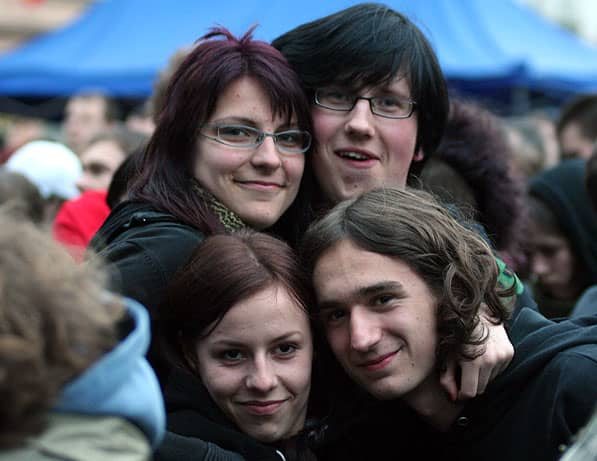 Biało–czerwona Jelenia Góra z gwiazdami rocka