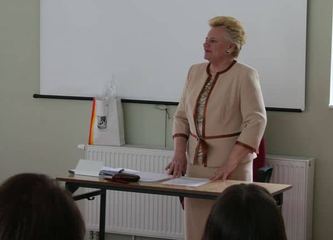 Studenci–seniorzy rozmawiali o nauce