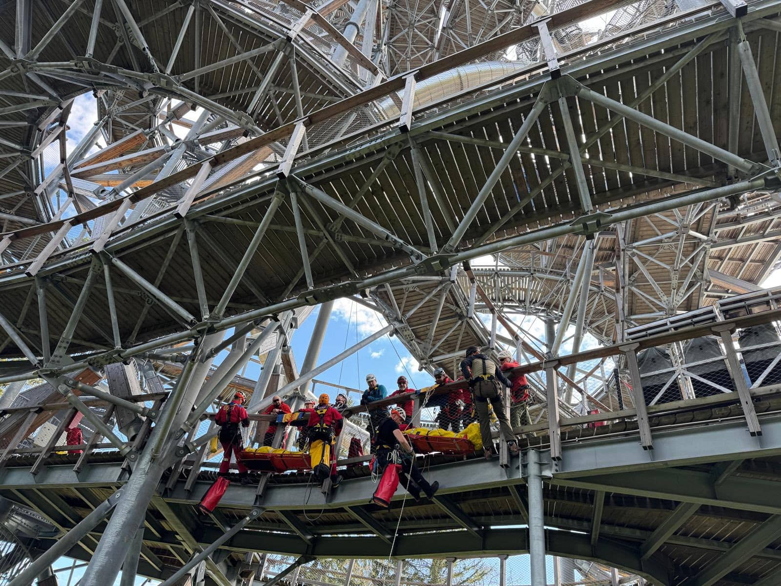 Ćwiczyli ewakuacje z wieży Sky Walk