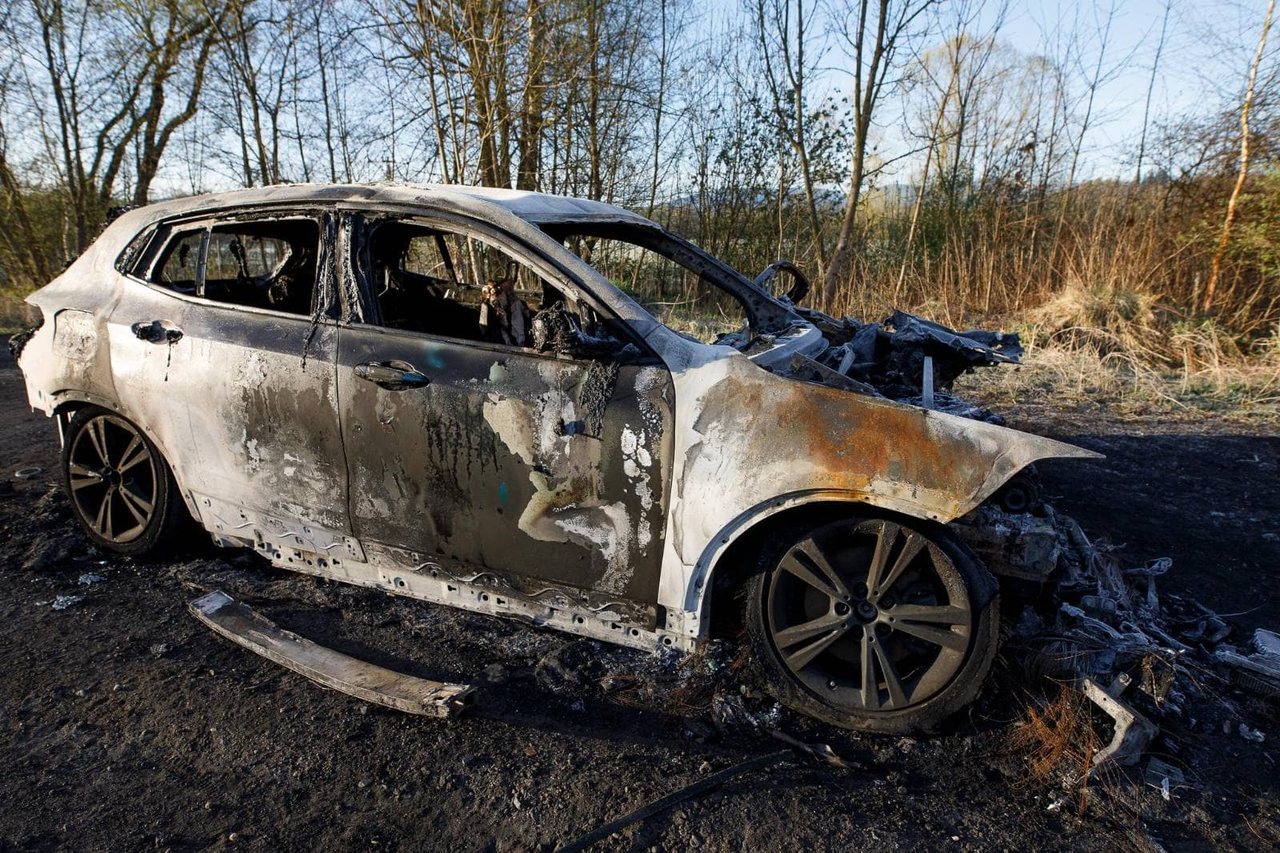 Kto spalił BMW w Dąbrowicy?