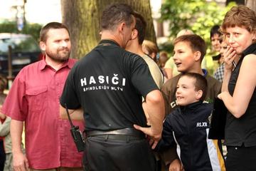 Strażacy „gasili płonącą” szkołę specjalną