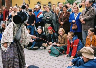 Buskersi porządzą ulicami w Jelonce