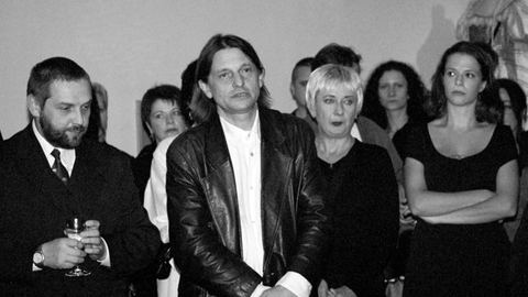 Piotr Łazarkiewicz podczas spotkania w gronie zespołu Teatru Jeleniogórskiego.