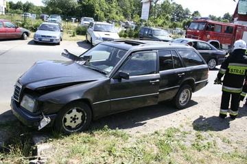 Mitsubishi rozbity, bo Niemka się zagapiła