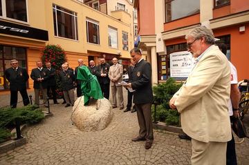 Jelonek prosto od serca – wymyśl mu imię!