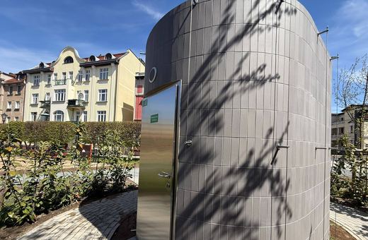 Dwa lata i koniec – toaleta zdewastowana