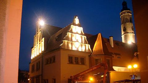 Spłynęła światłość na magistrat