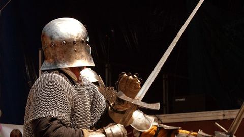 Dzięki pasjonatom historii średniowiecze przeżywa swoją