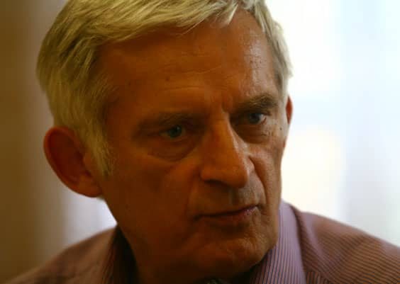 Wolontariusz Jerzy Buzek