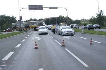 Wyciek gazu na stacji paliw – paraliż na drogach
