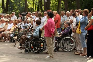 Podwórkowe rytmy na cieplickiej promenadzie