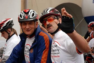 Rowerzyści w różnym wieku, łączcie się!