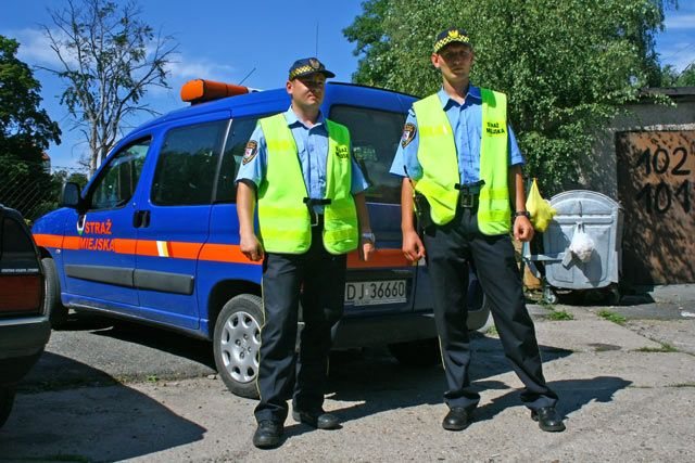 Strażnicy miejscy walczą o poprawę bytu