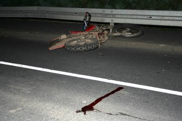 Motocyklista walczy o życie