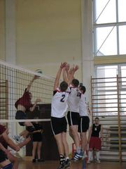 Siatkarze UKS Jelenia Góra wygrali w mocnym rywalem
