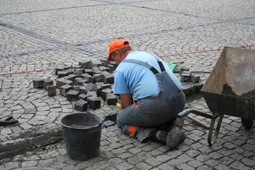 Robotnicy na bruku i szwindle w Rynku