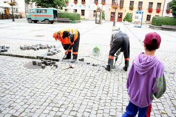 Robotnicy na bruku i szwindle w Rynku